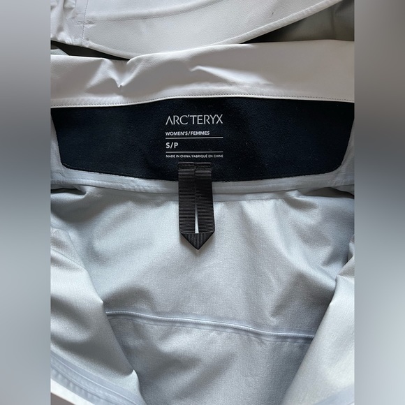 Arc’teryx BETA AR Jacket - Picture 3 of 6